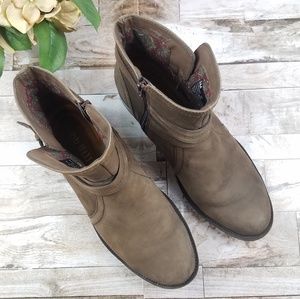 rockport cobb hill caroline ankle boot